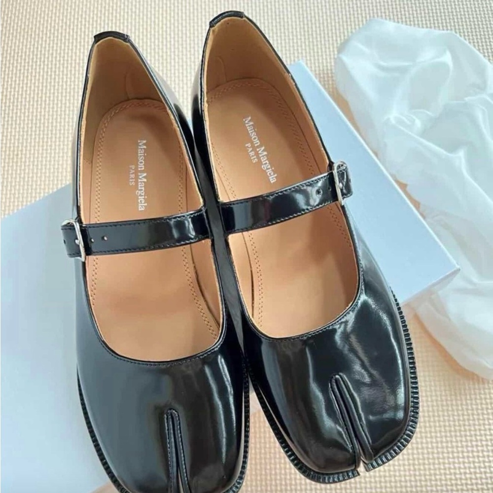 Maison Martin Margiela Glossy Black Tabi Flats
